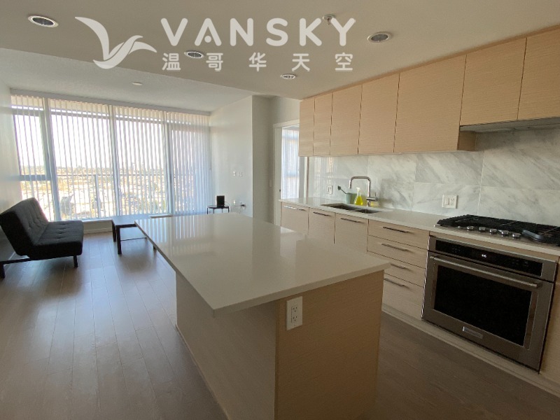 250910134957_living and kitchen area.jpg